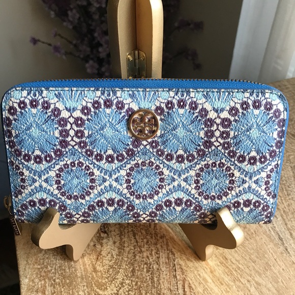 Tory Burch Handbags - Tory Burch blue & white wallet